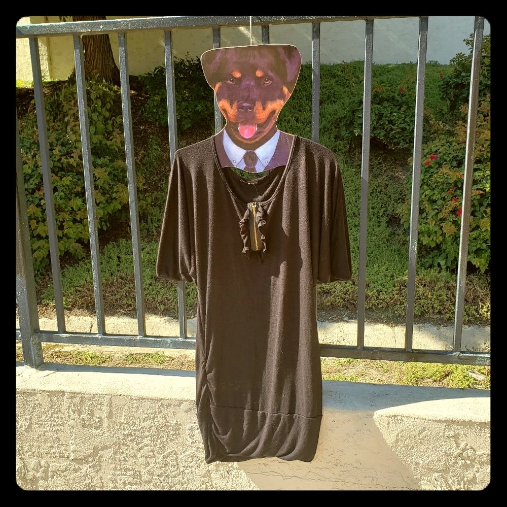 Black Top with Gold Zipper Front